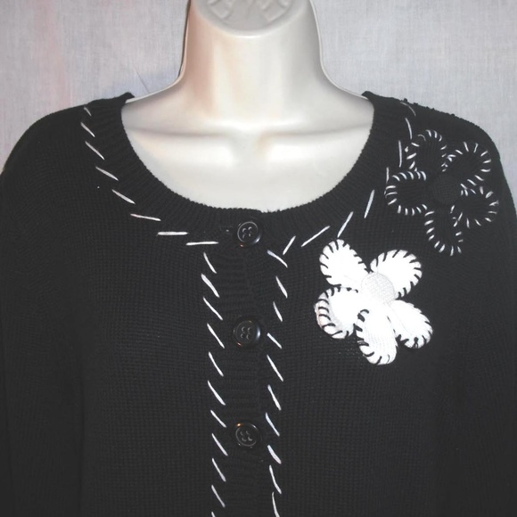 DESIGNERS ORIGINALS Studio sweater sz M Cardigan - Picture 2 of 5